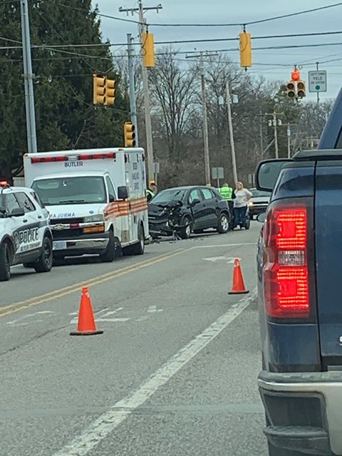 One Injured In Evans City Road Accident - ButlerRadio.com - Butler, PA