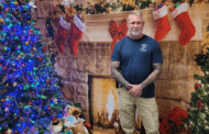 Broad Street Security Guard Gets School In Christmas Spirit