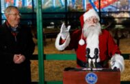 Kids And Dogs Invited To Get Pictures With Santa